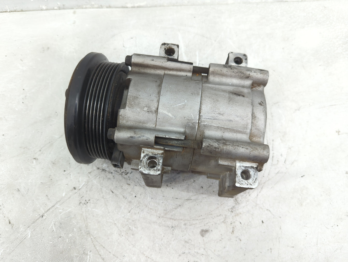 2004-2007 Ford Freestar Air Conditioning A/c Ac Compressor Oem - Oemusedautoparts1.com