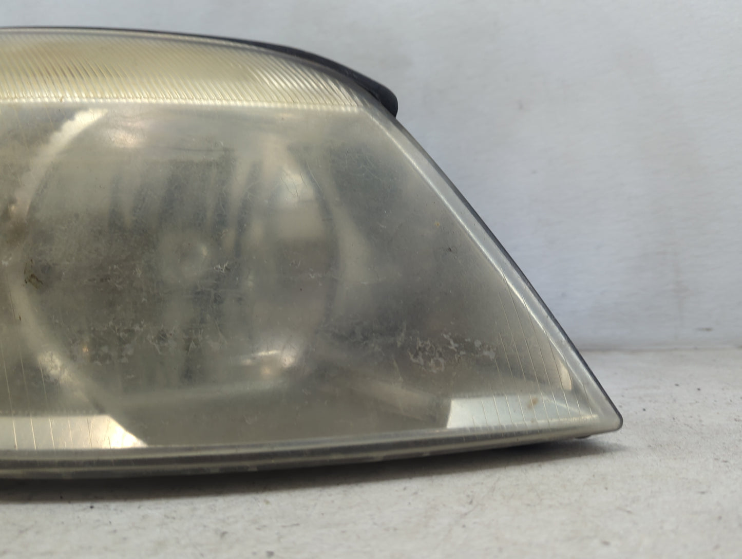 2004-2007 Ford Freestar Driver Left Oem Head Light Headlight Lamp 1467199 - Oemusedautoparts1.com