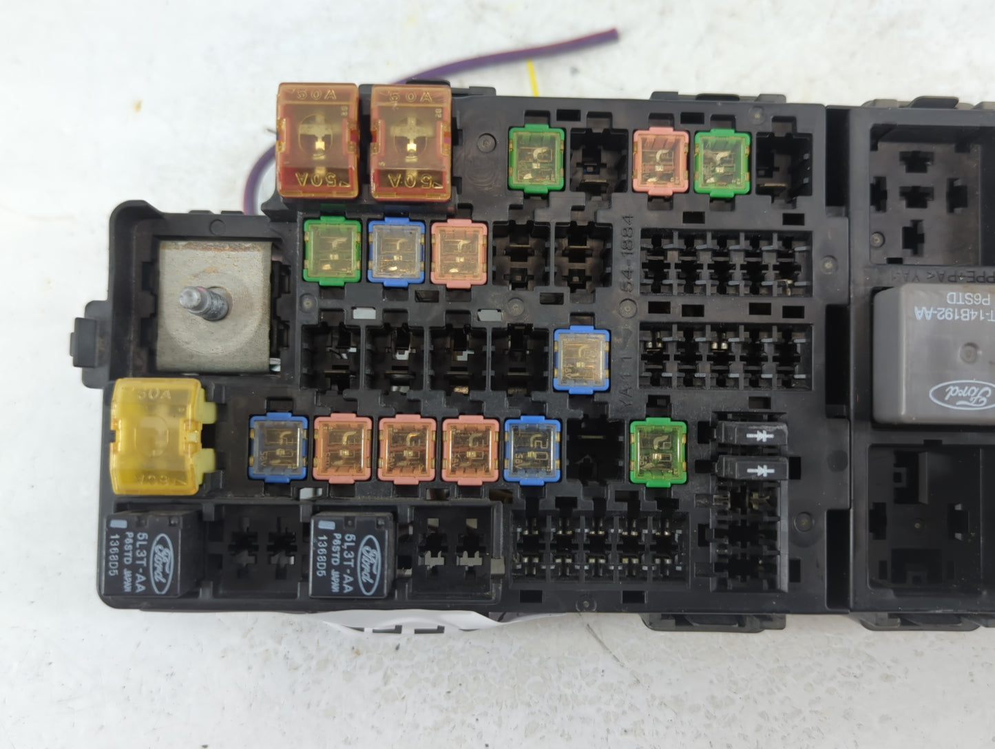 2004 Ford Freestyle Fusebox Fuse Box Panel Relay Module P/N:7154-5616-30 5C3T-14B192-AA Fits OEM Used Auto Parts - Oemusedau