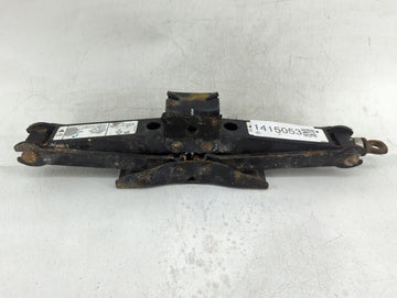 2004 Ford Lobo Spare Scissor Car Jack - Oemusedautoparts1.com