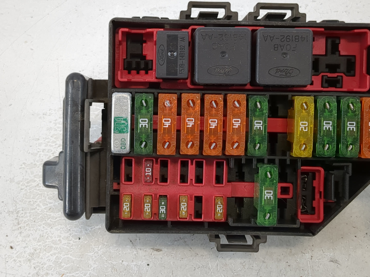 2003-2004 Ford Mustang Fusebox Fuse Box Panel Relay Module P/N:F8ZB-14A003-C Fits Fits 2003 2004 OEM Used Auto Parts - Oemus