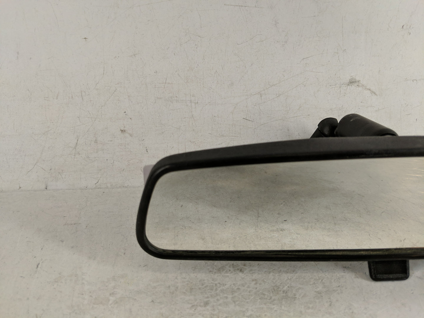 2004 Ford Mustang Interior Rear View Mirror Replacement OEM P/N:E8011083 Fits OEM Used Auto Parts - Oemusedautoparts1.com