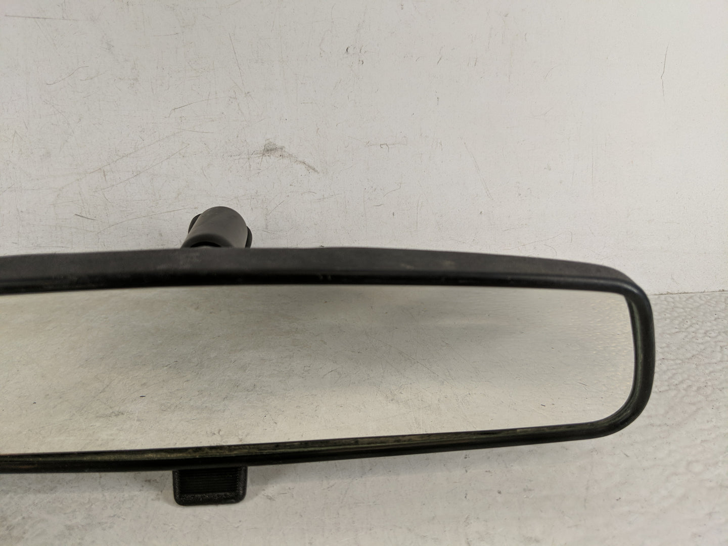 2004 Ford Mustang Interior Rear View Mirror Replacement OEM P/N:E8011083 Fits OEM Used Auto Parts - Oemusedautoparts1.com