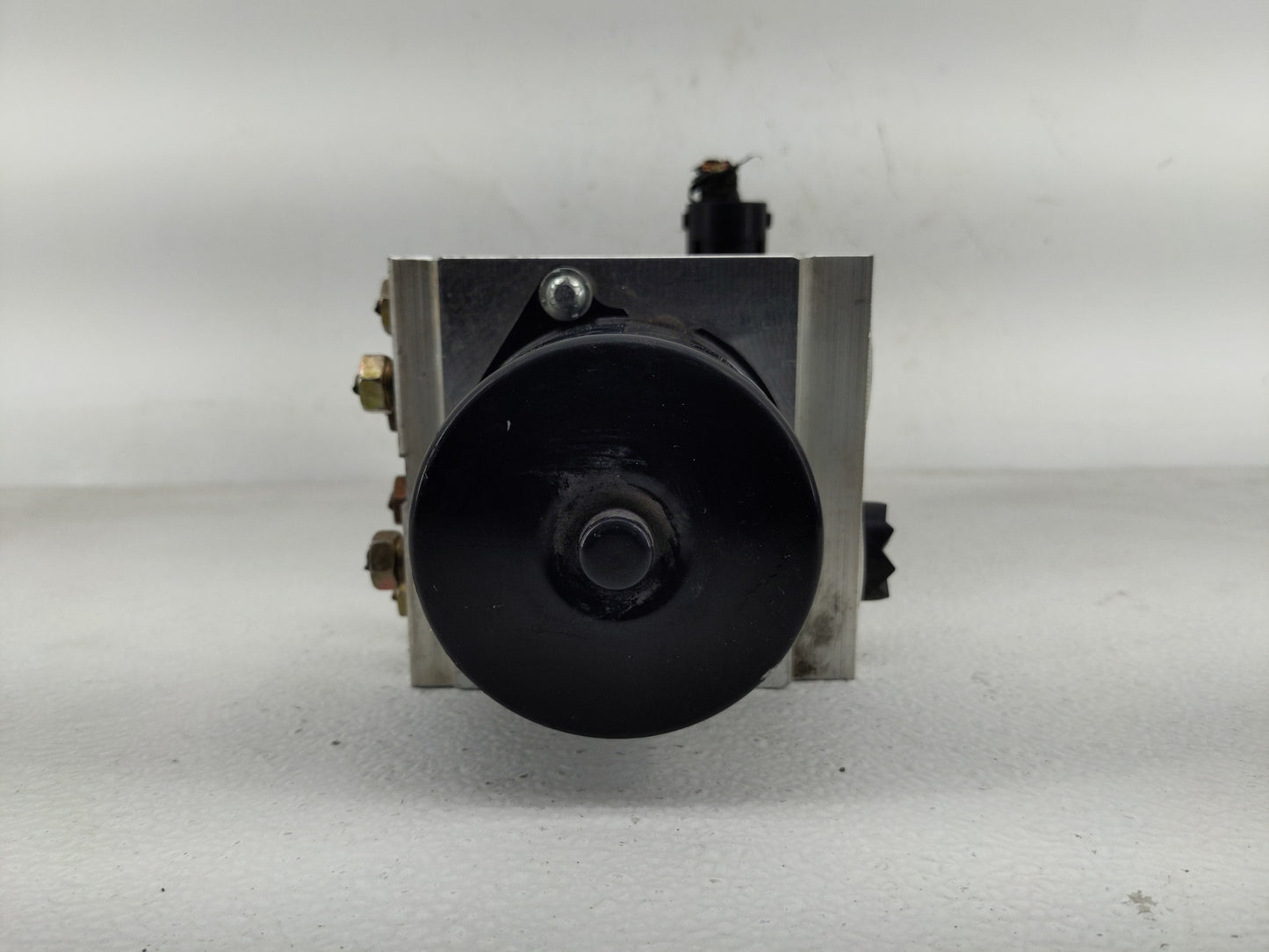 2004 Ford Mustang ABS Pump Control Module Replacement P/N:4R33-2C353-AG Fits OEM Used Auto Parts - Oemusedautoparts1.com