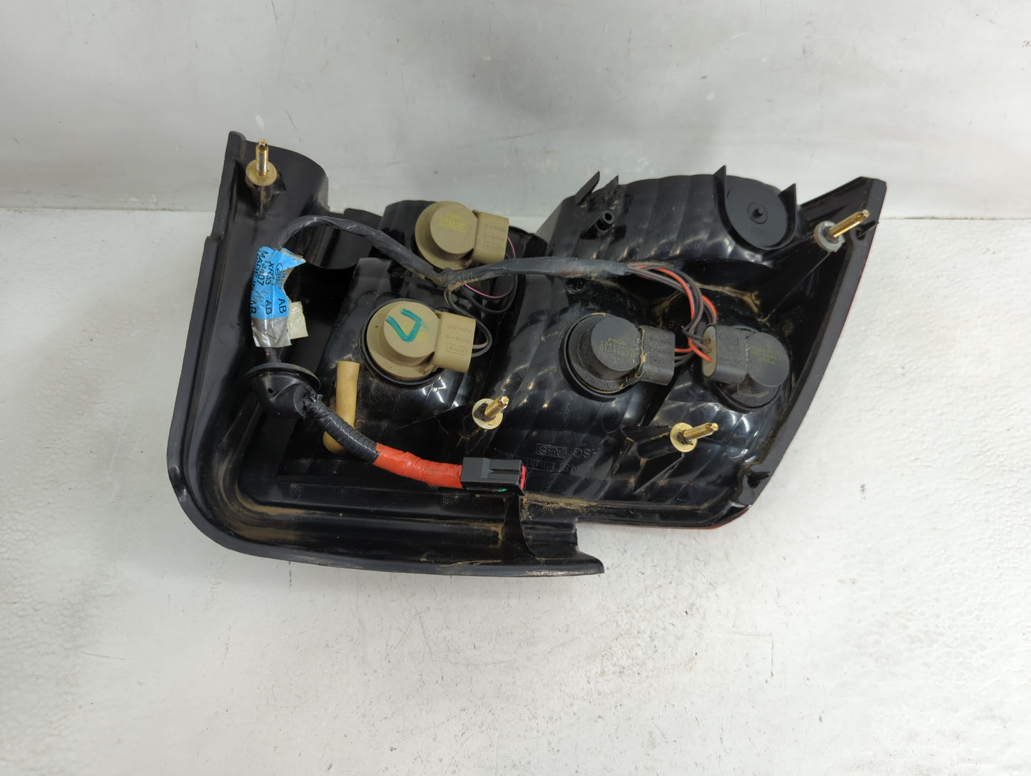 1999-2004 Ford Mustang Tail Light Assembly Passenger Right OEM P/N:XR33-13B504 Fits Fits 1999 2000 2001 2002 2003 2004 OEM U