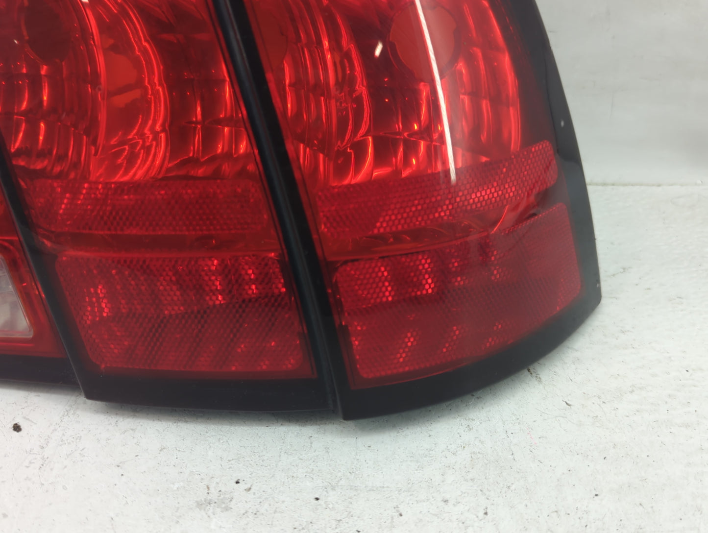 1999-2004 Ford Mustang Tail Light Assembly Passenger Right OEM P/N:XR33-13B504 Fits Fits 1999 2000 2001 2002 2003 2004 OEM U