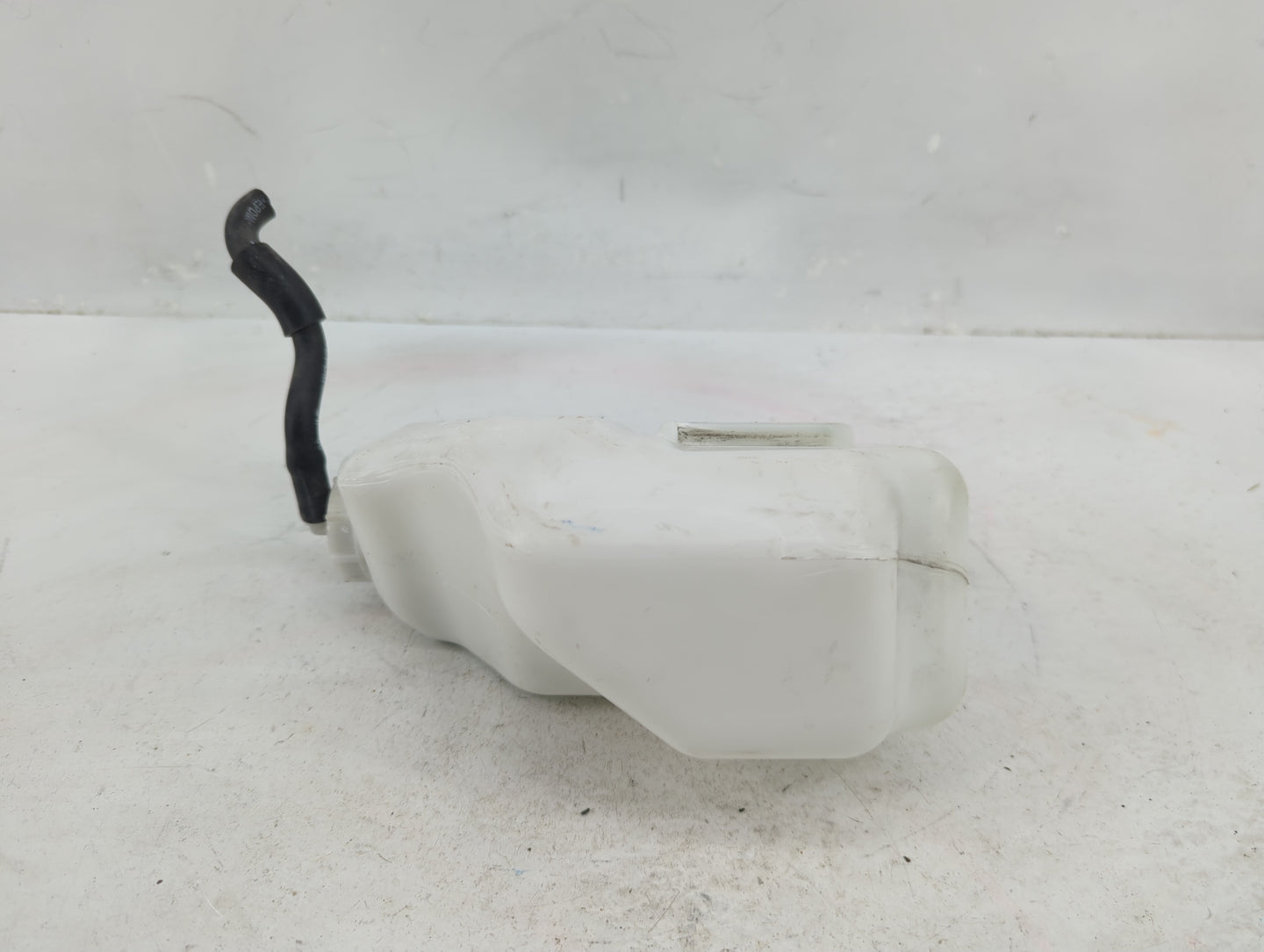 1999-2004 Ford Mustang Windshield Washer Fluid Reservoir Bottle Oem - Oemusedautoparts1.com