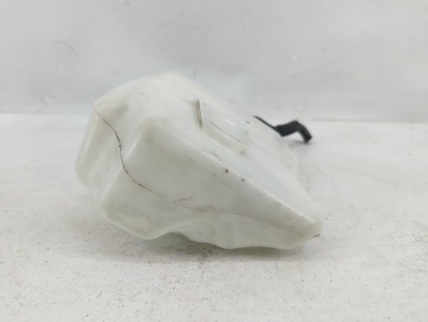 1999-2004 Ford Mustang Windshield Washer Fluid Reservoir Bottle Oem - Oemusedautoparts1.com
