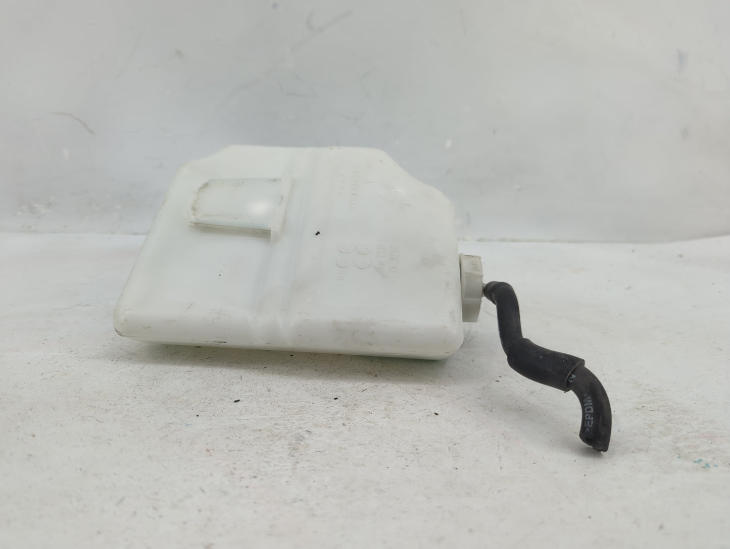 1999-2004 Ford Mustang Windshield Washer Fluid Reservoir Bottle Oem - Oemusedautoparts1.com