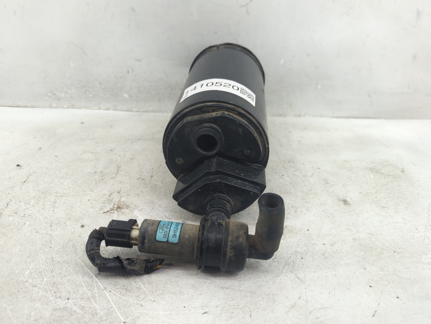 2004 Ford Mustang Fuel Vapor Charcoal Canister - Oemusedautoparts1.com