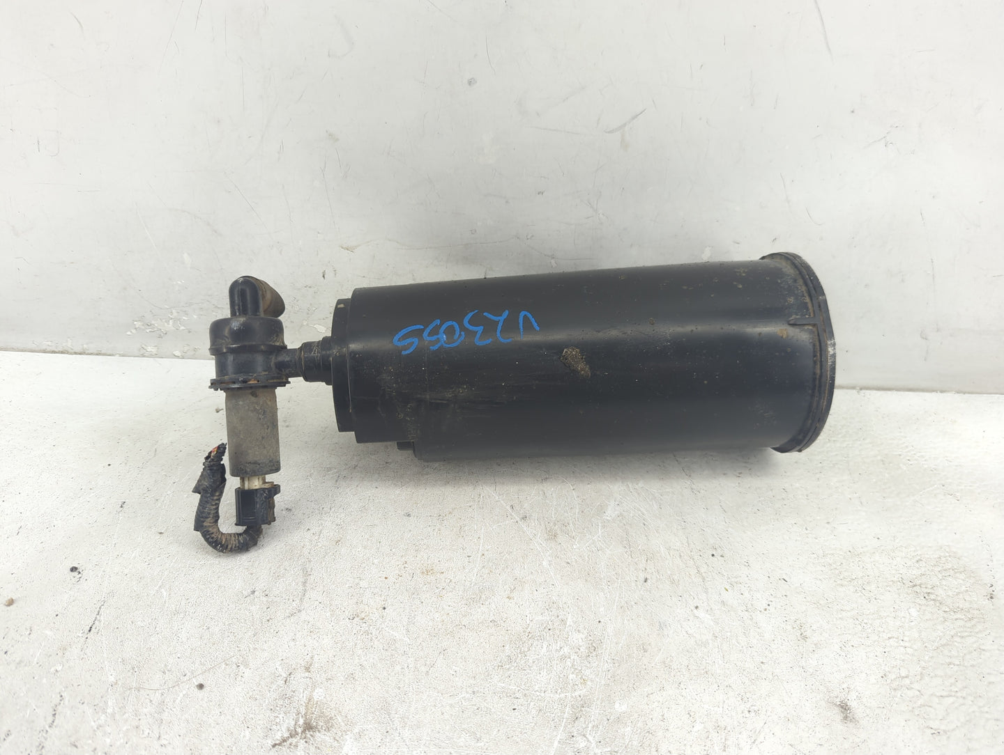 2004 Ford Mustang Fuel Vapor Charcoal Canister - Oemusedautoparts1.com