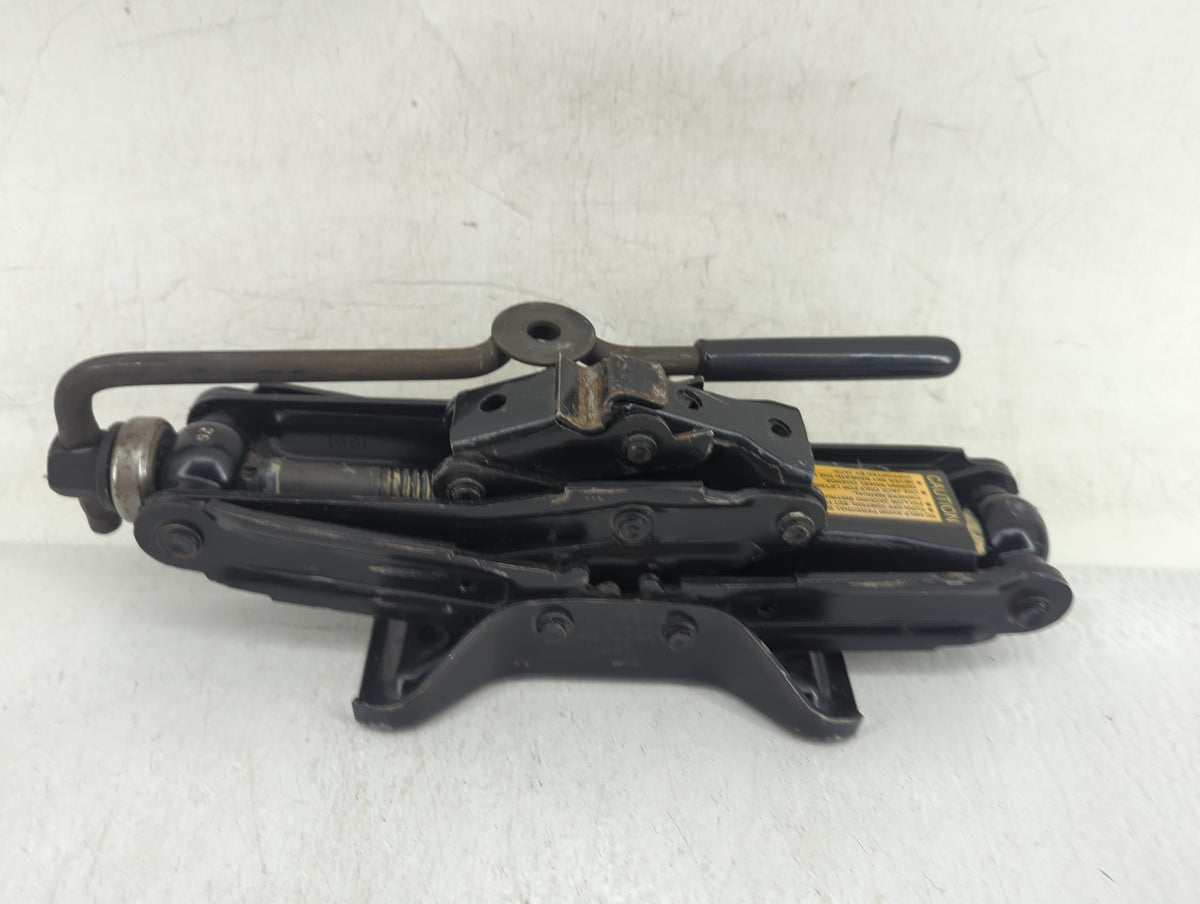 2004 Ford Mustang Spare Scissor Car Jack - Oemusedautoparts1.com