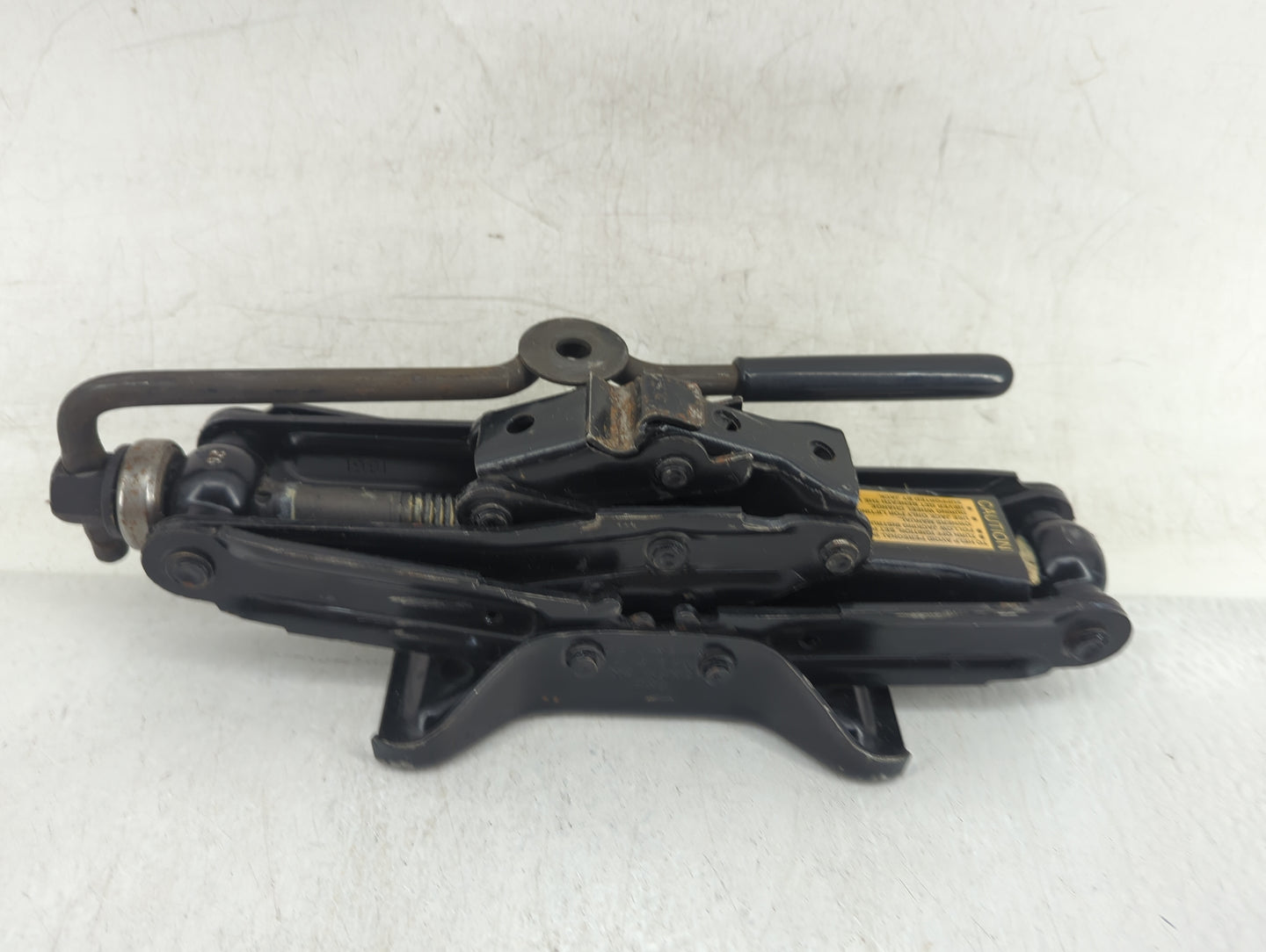 2004 Ford Mustang Spare Scissor Car Jack - Oemusedautoparts1.com