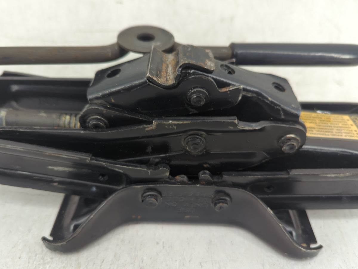 2004 Ford Mustang Spare Scissor Car Jack - Oemusedautoparts1.com