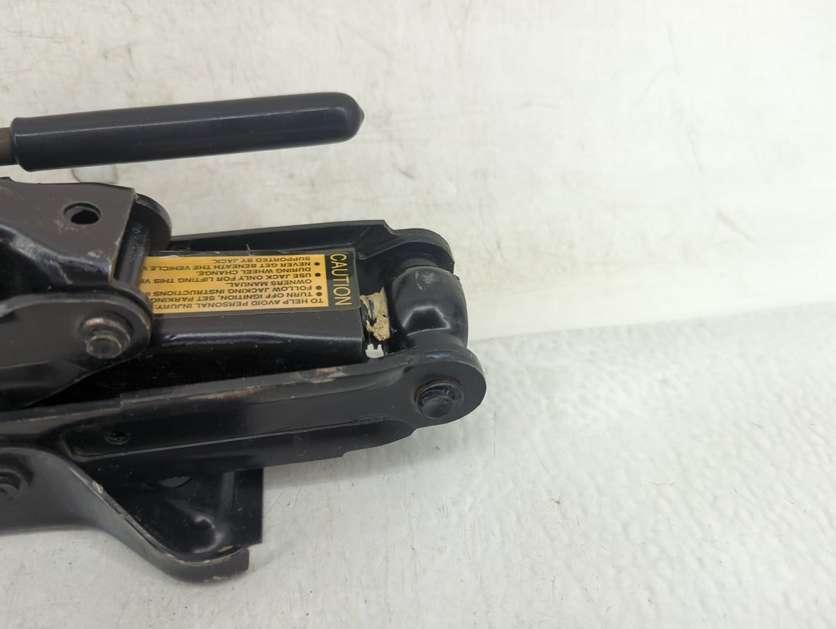 2004 Ford Mustang Spare Scissor Car Jack - Oemusedautoparts1.com