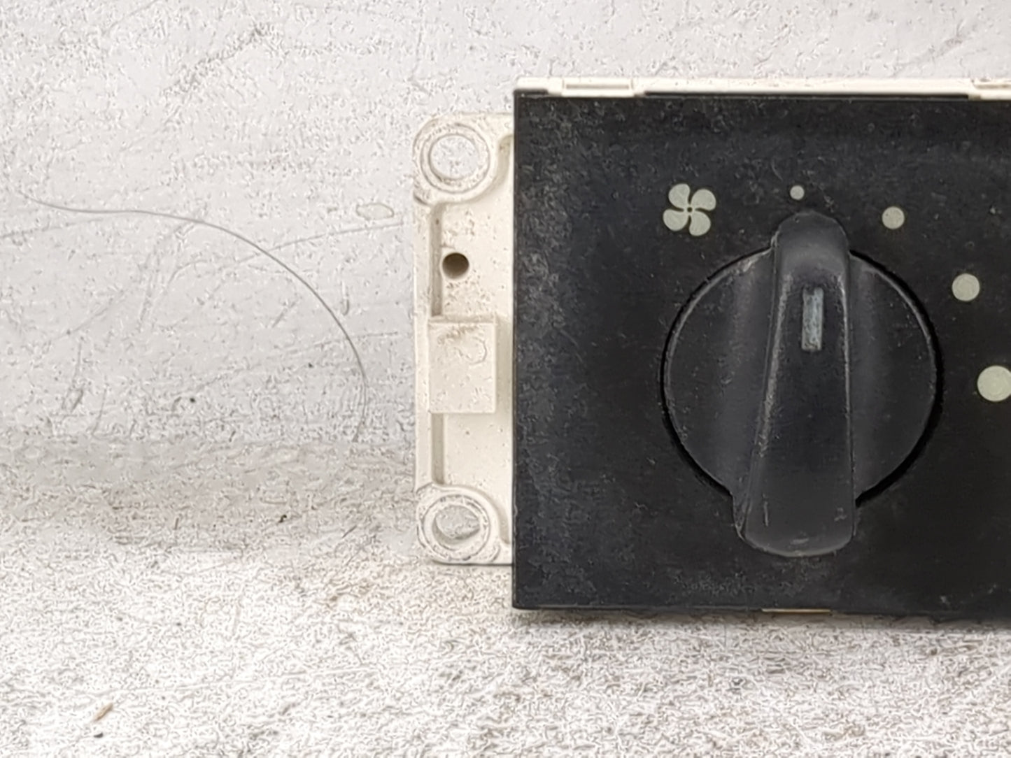 2001-2004 Ford Mustang Climate Control Module Temperature AC/Heater Replacement Fits Fits 2001 2002 2003 2004 OEM Used Auto 