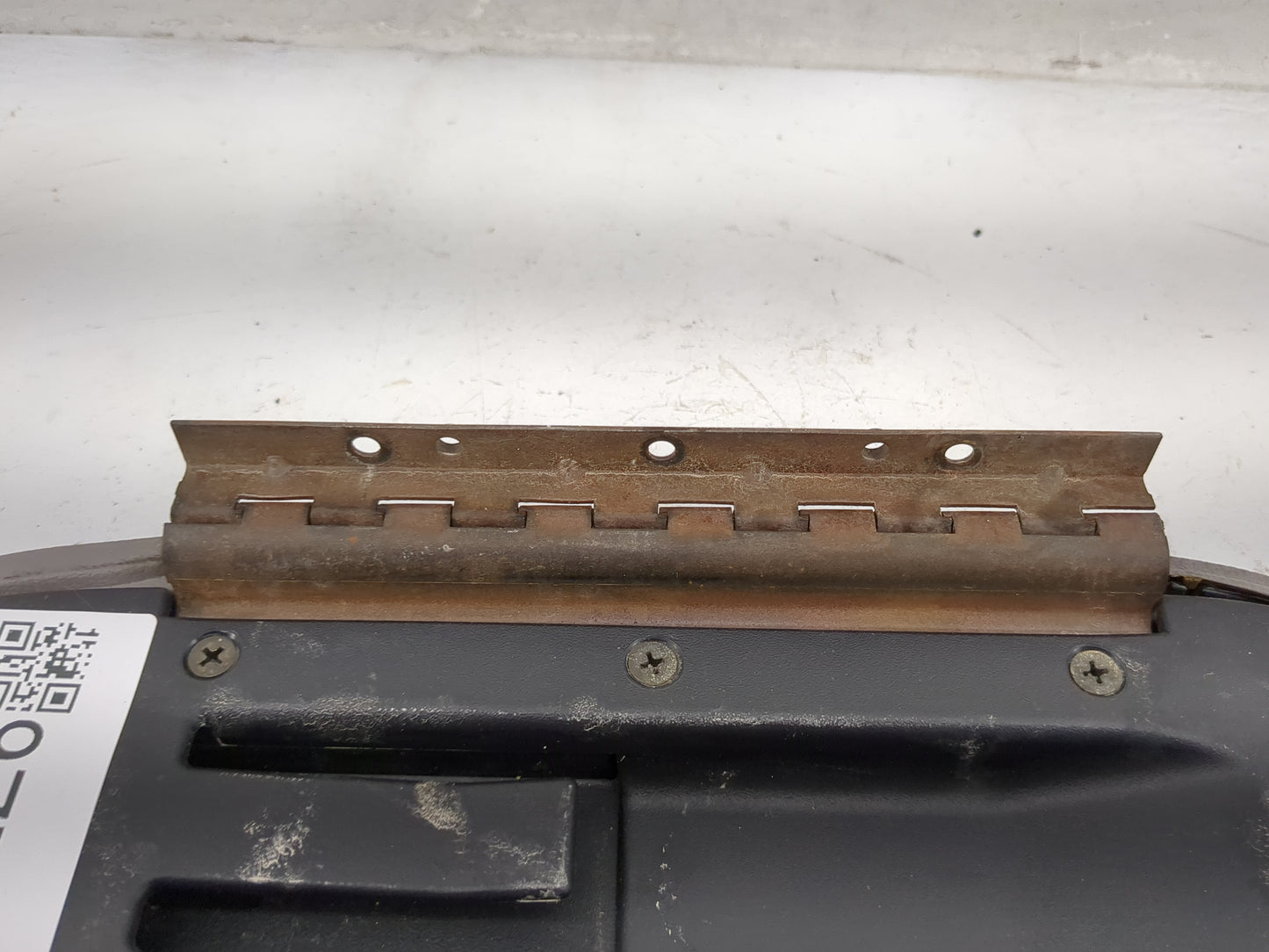 2004 Ford Mustang Center Console Armrest Cover Lid Fits OEM Used Auto Parts - Oemusedautoparts1.com