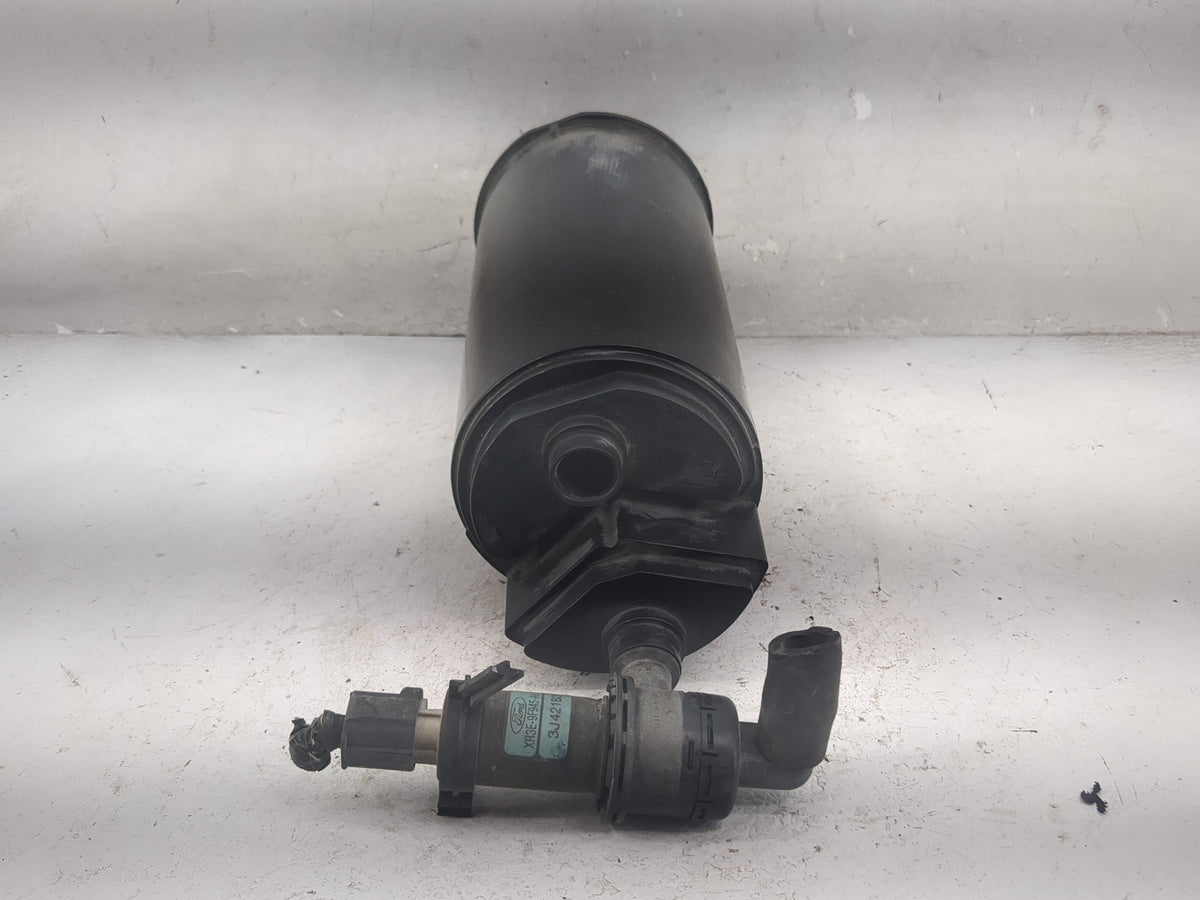 2004 Ford Mustang Fuel Vapor Charcoal Canister 1518642 - Oemusedautoparts1.com