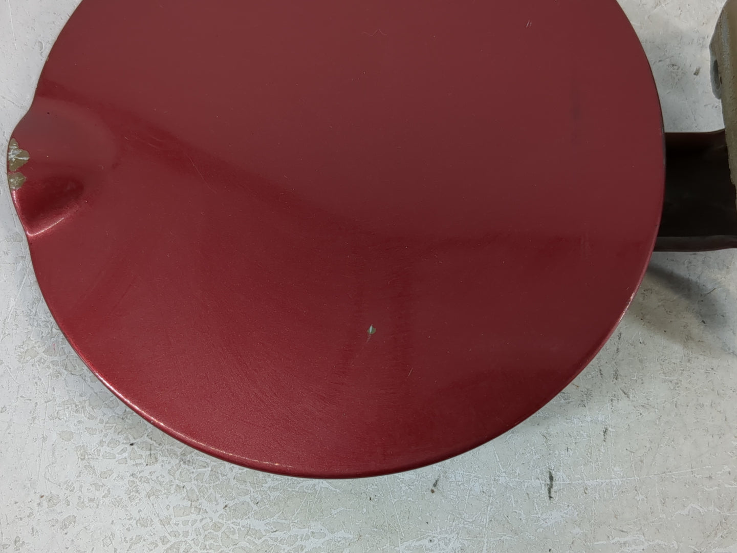 2004 Ford Mustang Fuel Tank Door Lid Gas Tank - Oemusedautoparts1.com
