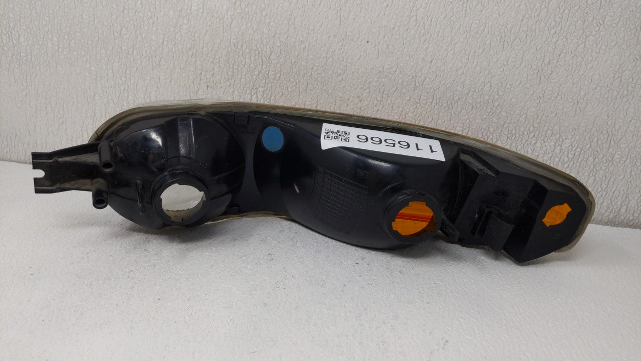2001-2005 Ford Ranger Passenger Right Oem Front Light Lamp 116566 - Oemusedautoparts1.com