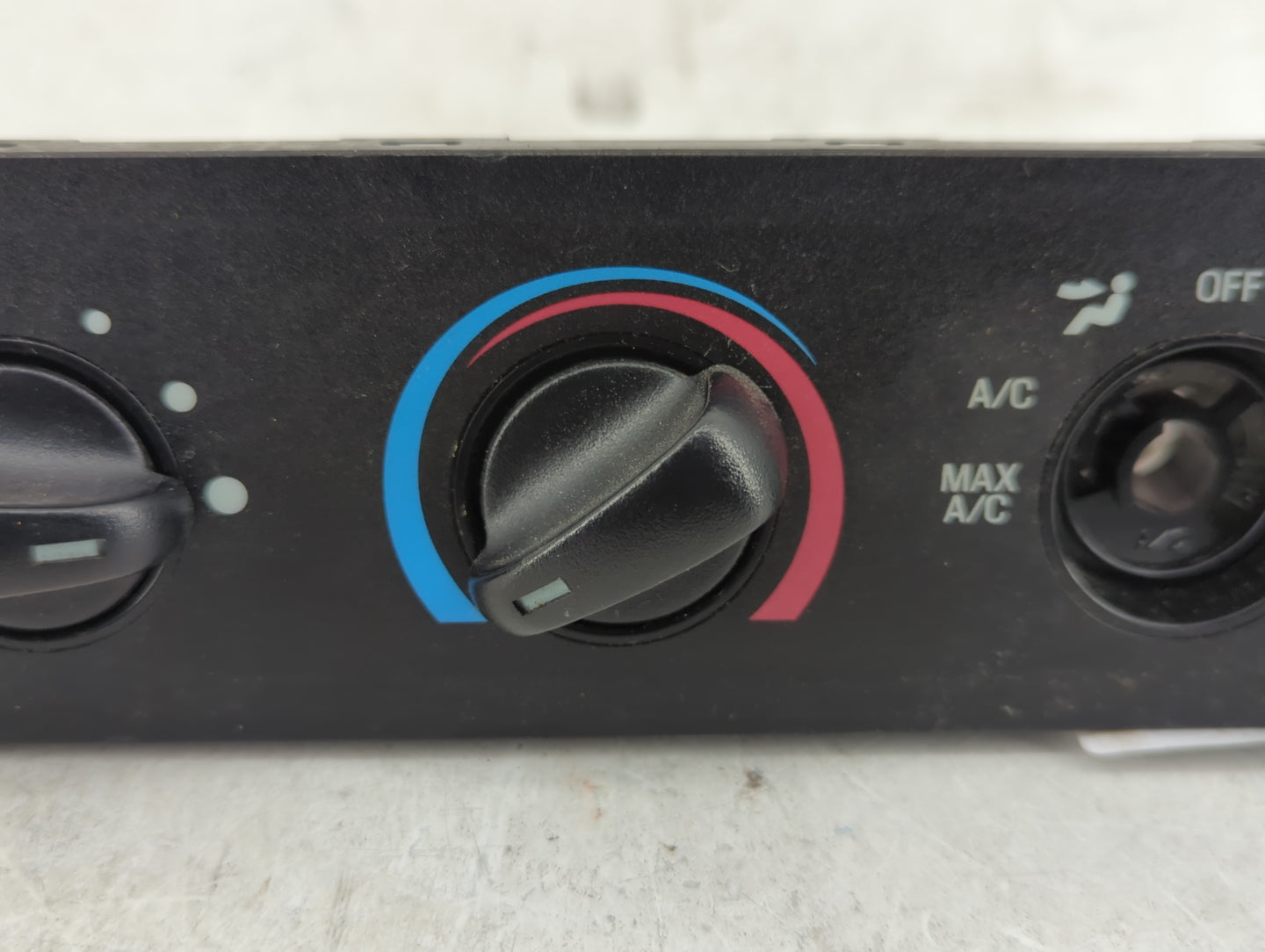 2003-2011 Ford Ranger Climate Control Module Temperature AC/Heater Replacement P/N:XL5H-19C733-BA 3L5H-19E764-AA Fits OEM Us