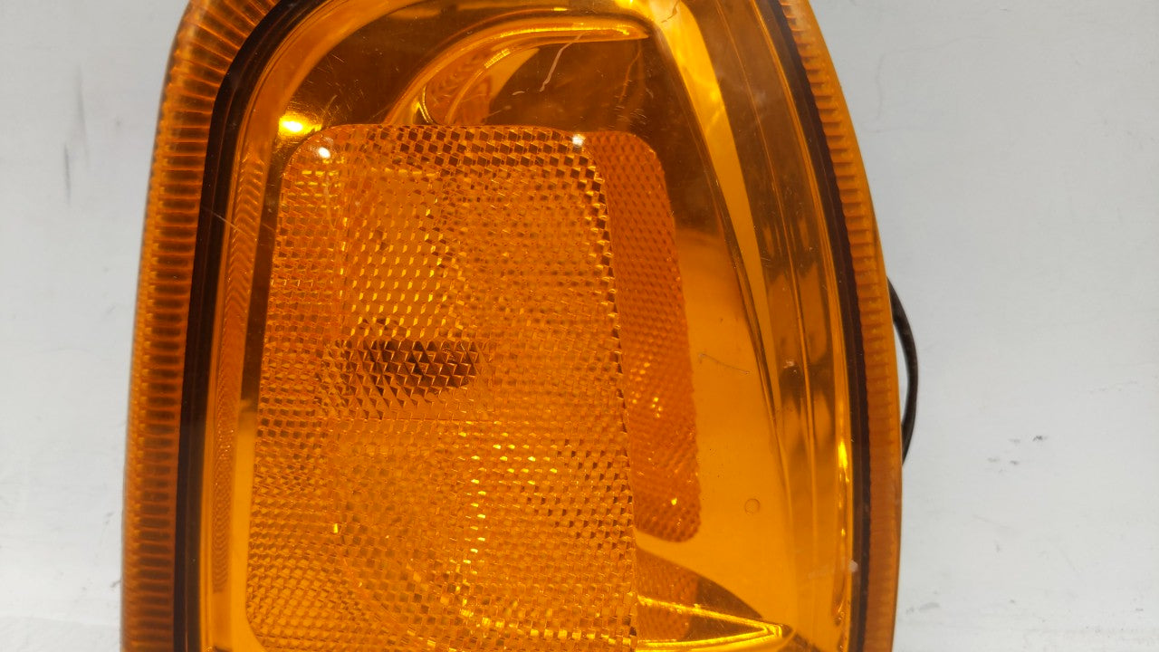 2001-2005 Ford Ranger Passenger Right Oem Front Light Lamp - Oemusedautoparts1.com