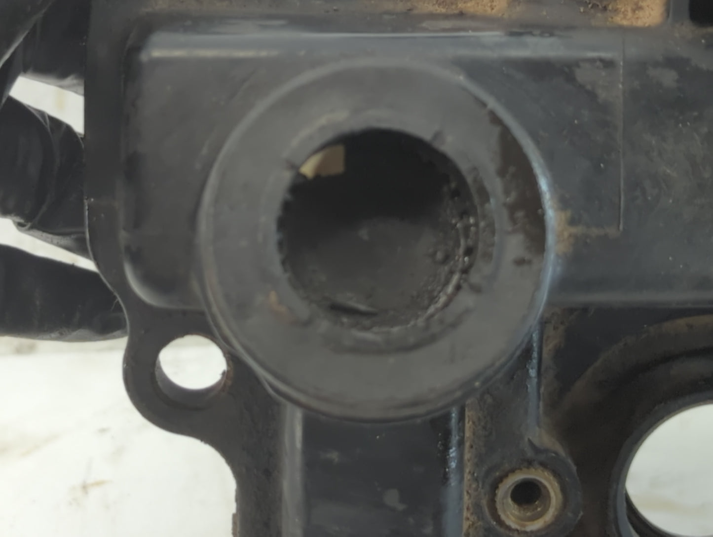 2004 Ford Ranger Driver Left Cylinder Head Valve Cover Fits OEM Used Auto Parts - Oemusedautoparts1.com