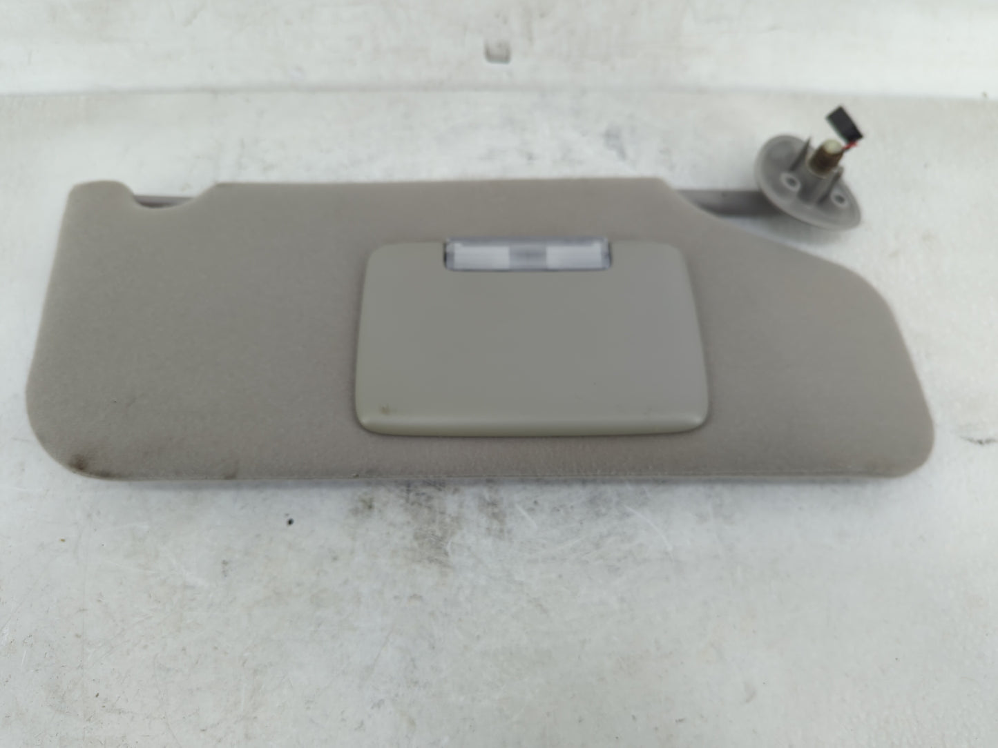 2004 Ford Taurus Sun Visor Shade Replacement Passenger Right Mirror Fits OEM Used Auto Parts - Oemusedautoparts1.com