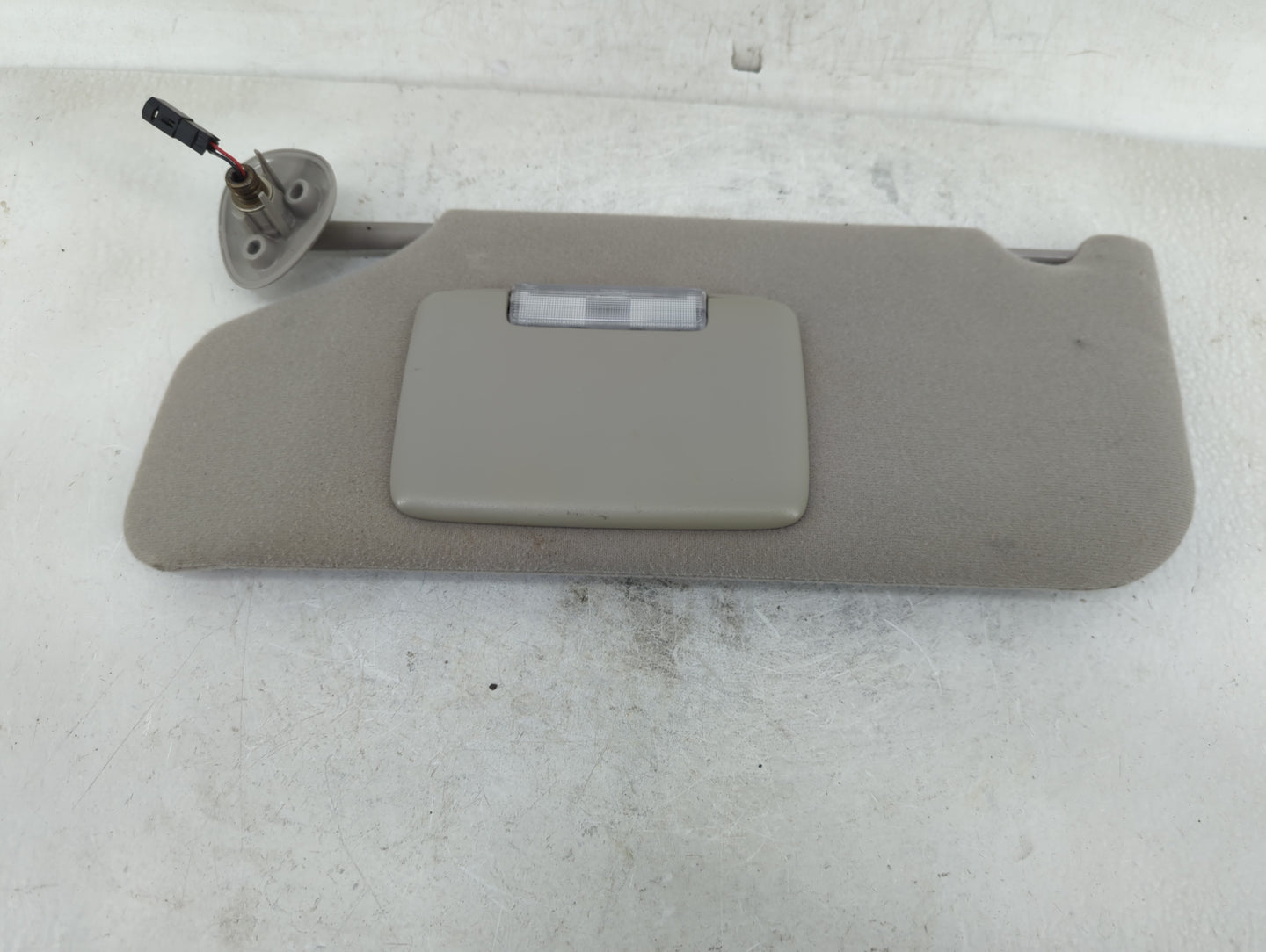 2004 Ford Taurus Sun Visor Shade Replacement Driver Left Mirror Fits OEM Used Auto Parts - Oemusedautoparts1.com
