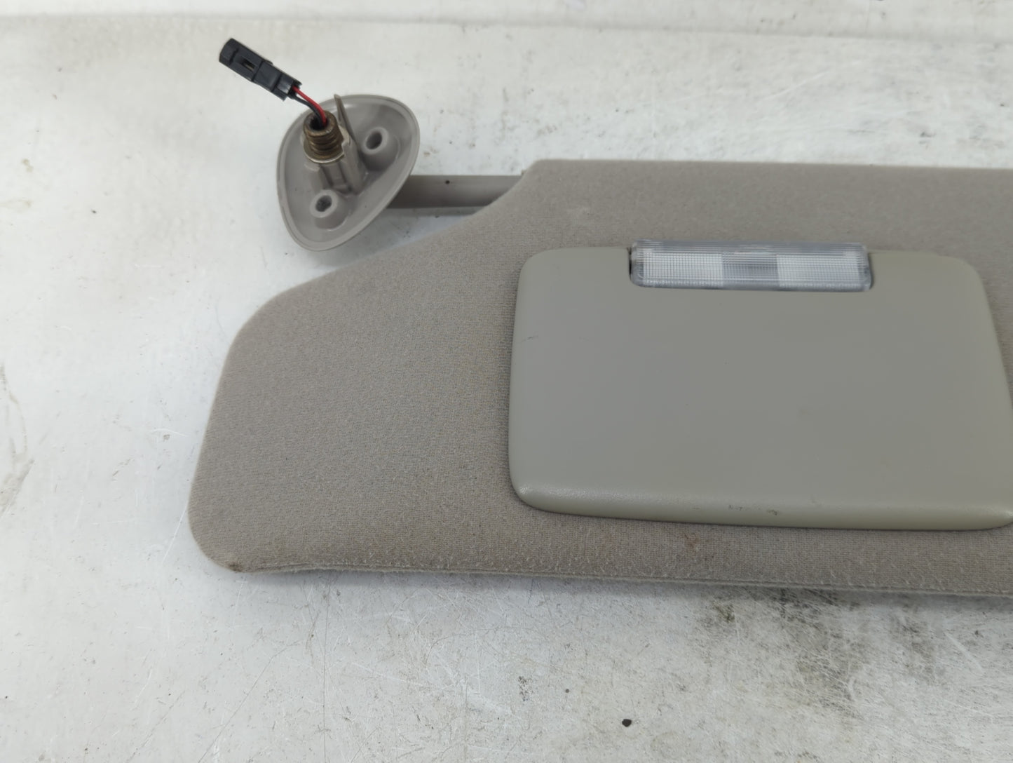 2004 Ford Taurus Sun Visor Shade Replacement Driver Left Mirror Fits OEM Used Auto Parts - Oemusedautoparts1.com