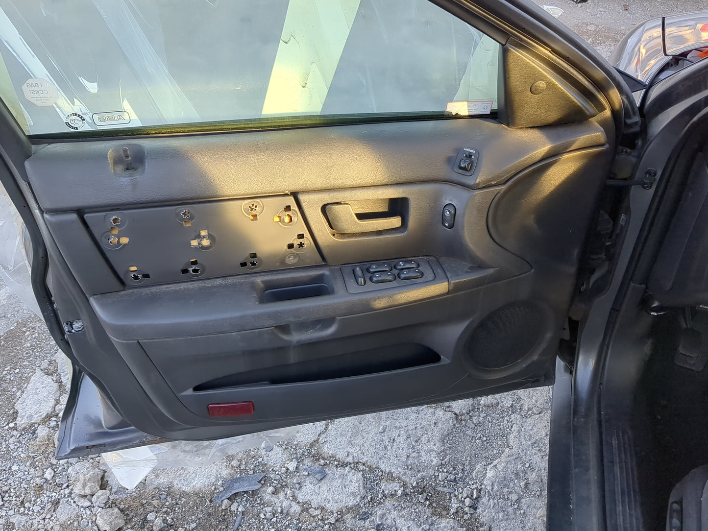 2004 Ford Taurus Front Left Driver Interior Door Panel Trim - Oemusedautoparts1.com