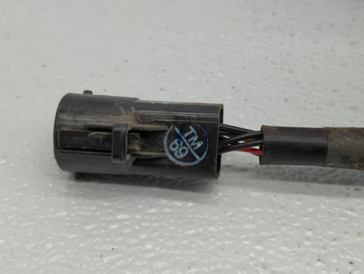 2002-2007 Ford Taurus Driver Side View Mirror - Left Door Mirror OEM Used - Oemusedautoparts1.com