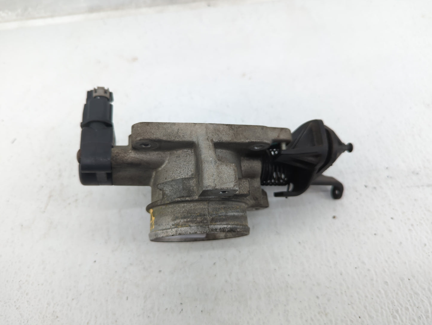 2000-2007 Ford Taurus Throttle Body Fits Fits 2000 2001 2002 2003 2004 2005 2006 2007 OEM Used Auto Parts - Oemusedautoparts