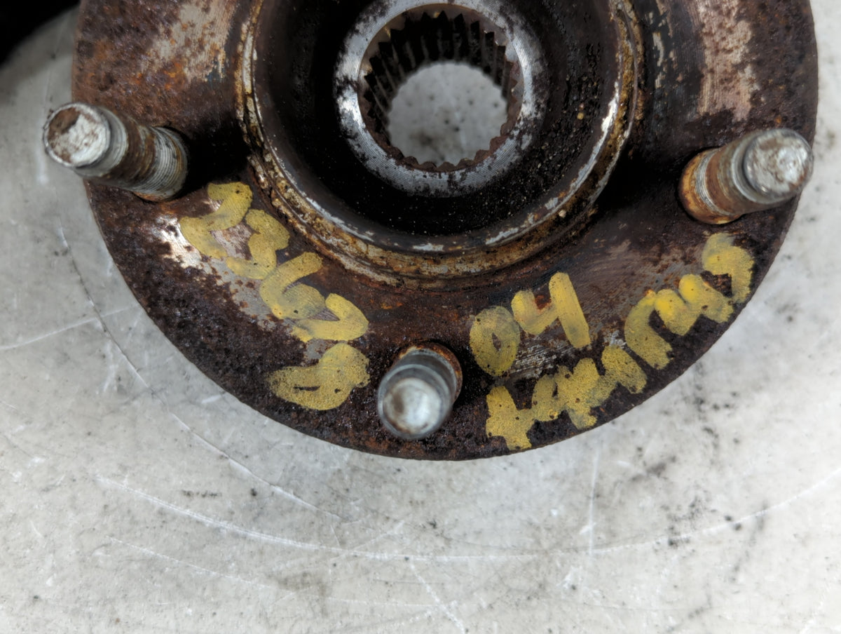2004 Ford Taurus HUB - Oemusedautoparts1.com