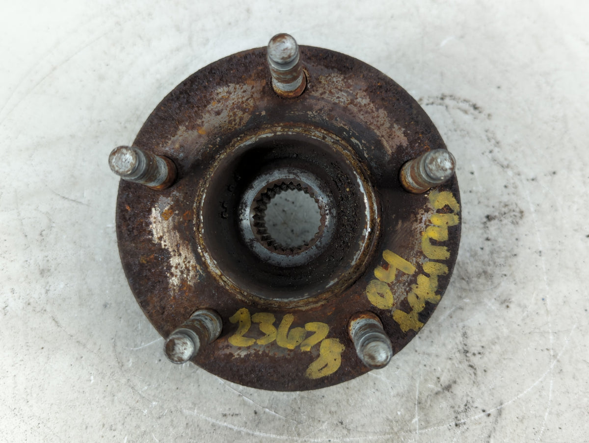 2004 Ford Taurus HUB - Oemusedautoparts1.com