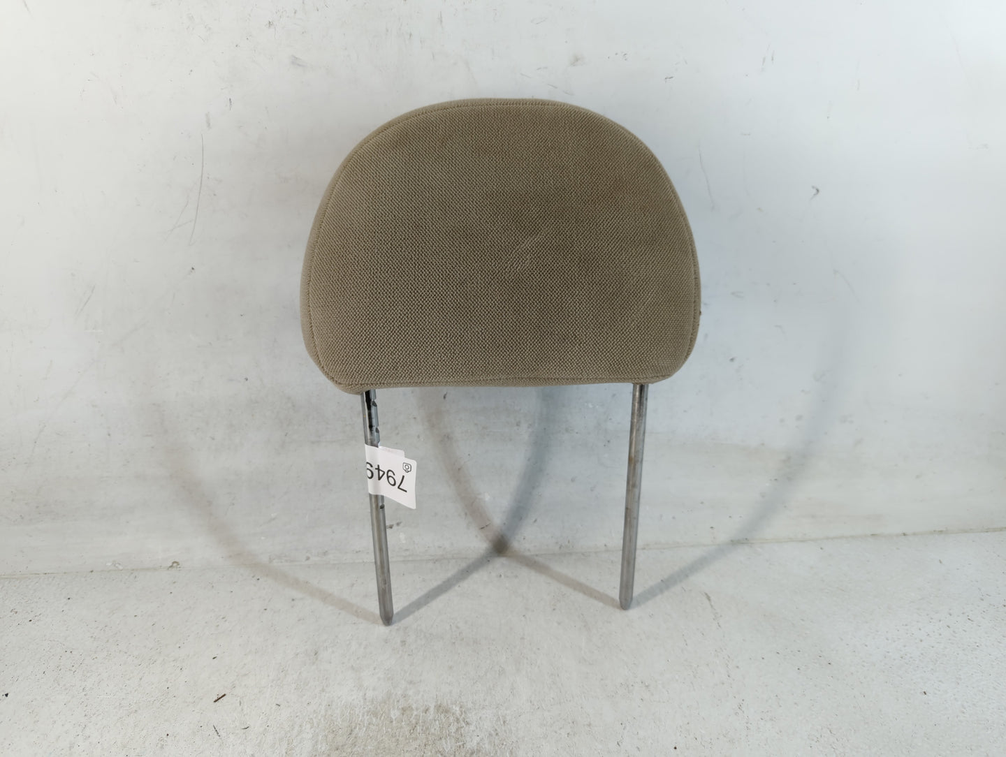2004-2007 Ford Taurus Headrest Head Rest Front Driver Passenger Seat Fits Fits 2004 2005 2006 2007 OEM Used Auto Parts - Oem