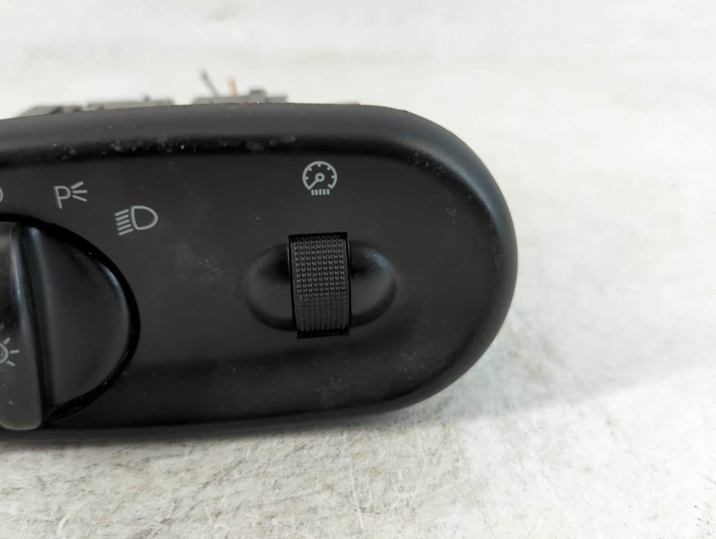 2004 Ford Taurus Headlight Lamp Control Switch Black - Oemusedautoparts1.com