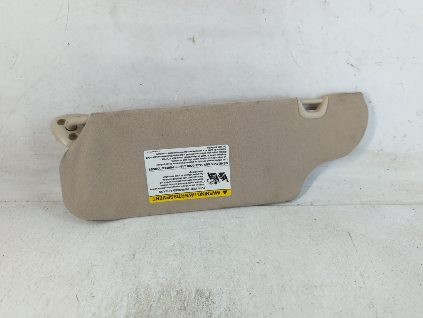 2004 Ford Taurus Sun Visor Shade Replacement Passenger Right Mirror Fits OEM Used Auto Parts - Oemusedautoparts1.com