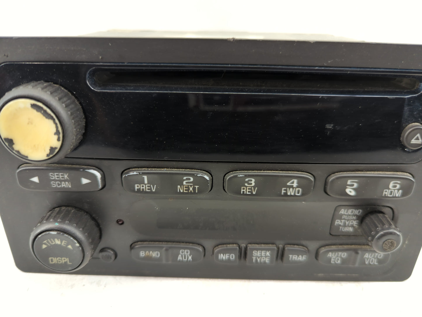 2003-2005 Gmc Envoy Radio AM FM Cd Player Receiver Replacement Fits Fits 2003 2004 2005 2006 OEM Used Auto Parts - Oemusedau