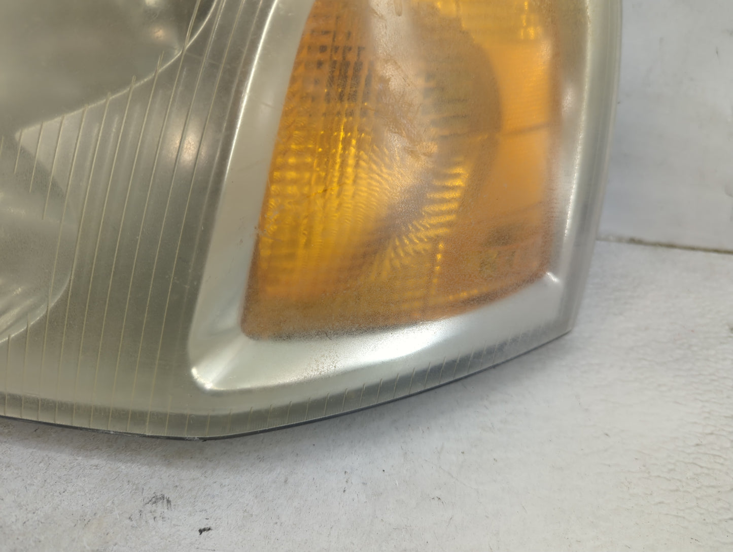 2002-2009 Gmc Envoy Driver Left Oem Head Light Headlight Lamp - Oemusedautoparts1.com