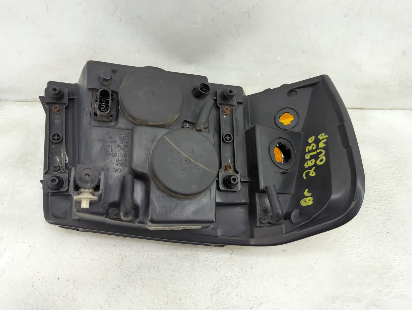 2002-2009 Gmc Envoy Driver Left Oem Head Light Headlight Lamp - Oemusedautoparts1.com