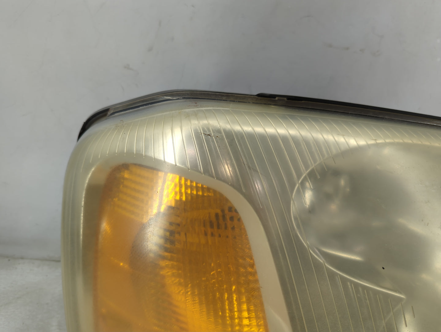 2002-2009 Gmc Envoy Passenger Right Oem Head Light Headlight Lamp - Oemusedautoparts1.com