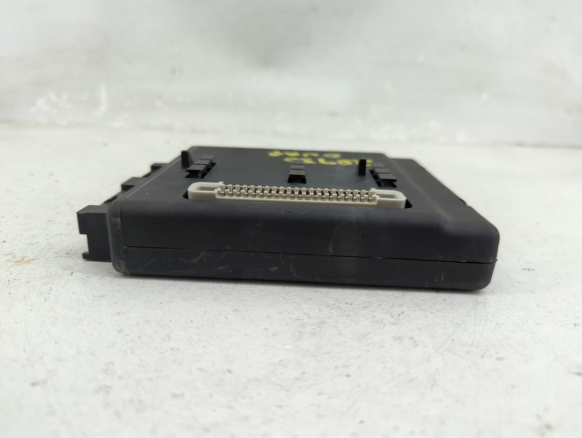 2004-2004 Gmc Envoy Body Control Module Bcm Inner Cabin Fuse Box 1121179 - Oemusedautoparts1.com