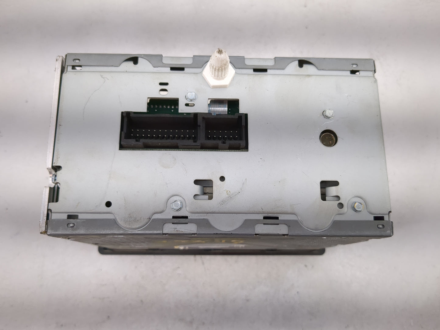 2004-2005 Gmc Envoy Radio Control Panel - Oemusedautoparts1.com