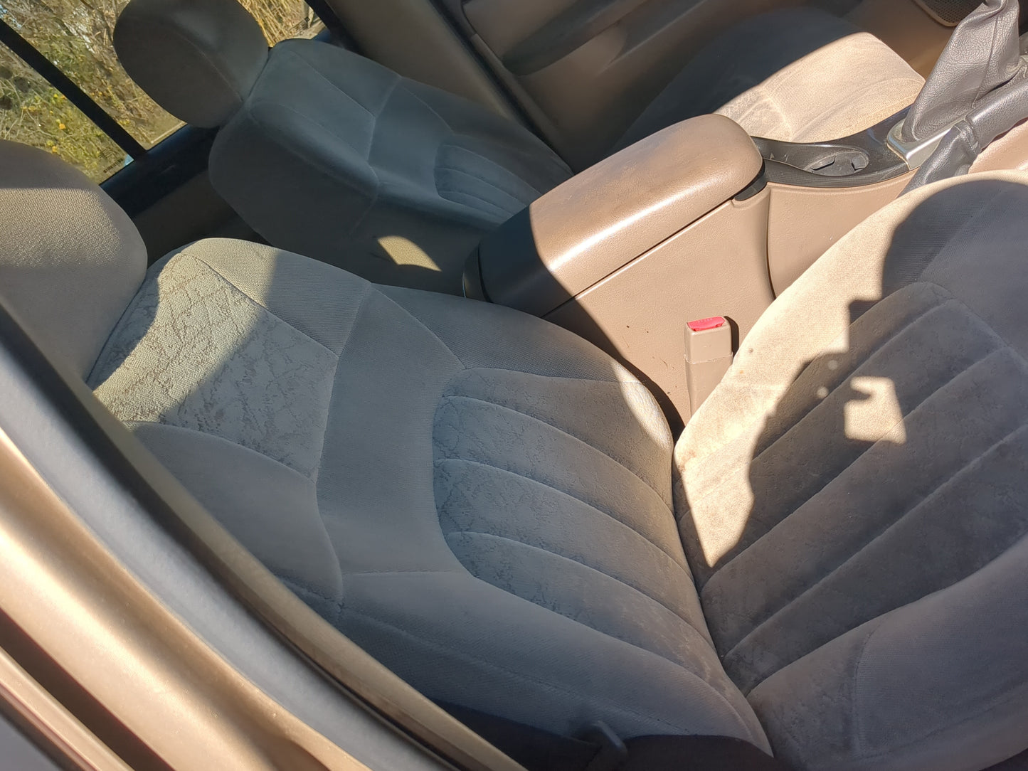 2004-2004 Gmc Envoy Passenger Front Seat Oem - Oemusedautoparts1.com