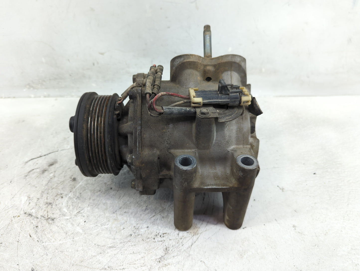 2002-2007 Gmc Envoy Air Conditioning A/c Ac Compressor Oem - Oemusedautoparts1.com