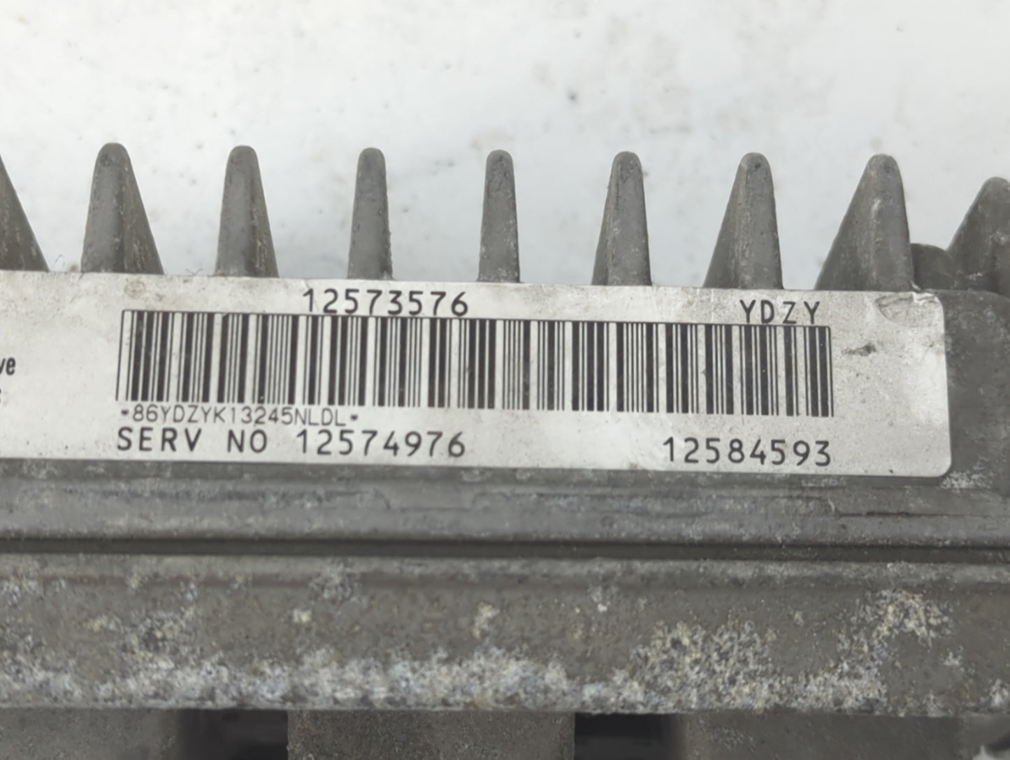 2003-2005 Gmc Envoy PCM Engine Control Computer ECU ECM PCU OEM P/N:12584593 12574976, 12573576 Fits Fits 2003 2004 2005 200
