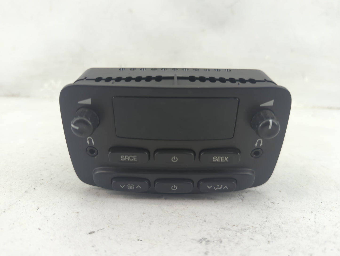 2004 Gmc Envoy Climate Control Module Temperature AC/Heater Replacement Fits OEM Used Auto Parts - Oemusedautoparts1.com