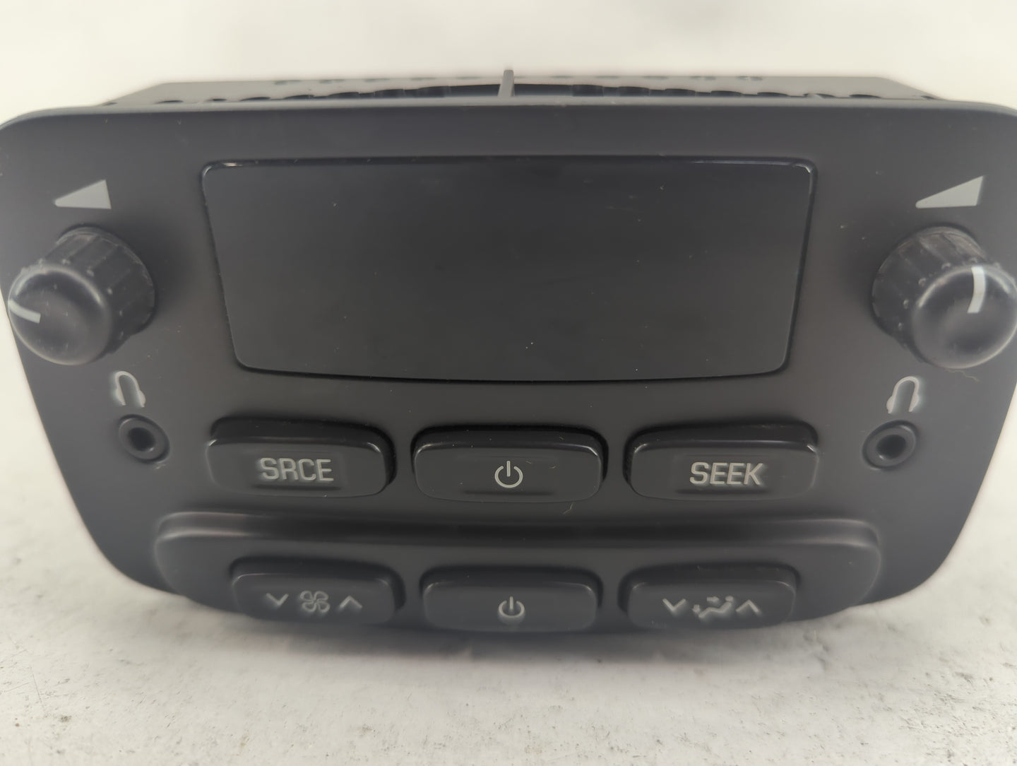2004 Gmc Envoy Climate Control Module Temperature AC/Heater Replacement Fits OEM Used Auto Parts - Oemusedautoparts1.com
