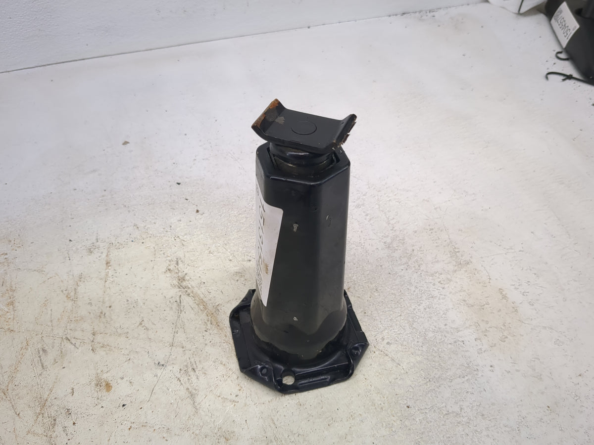 2004 Gmc Envoy Spare Scissor Car Jack 1513154 - Oemusedautoparts1.com
